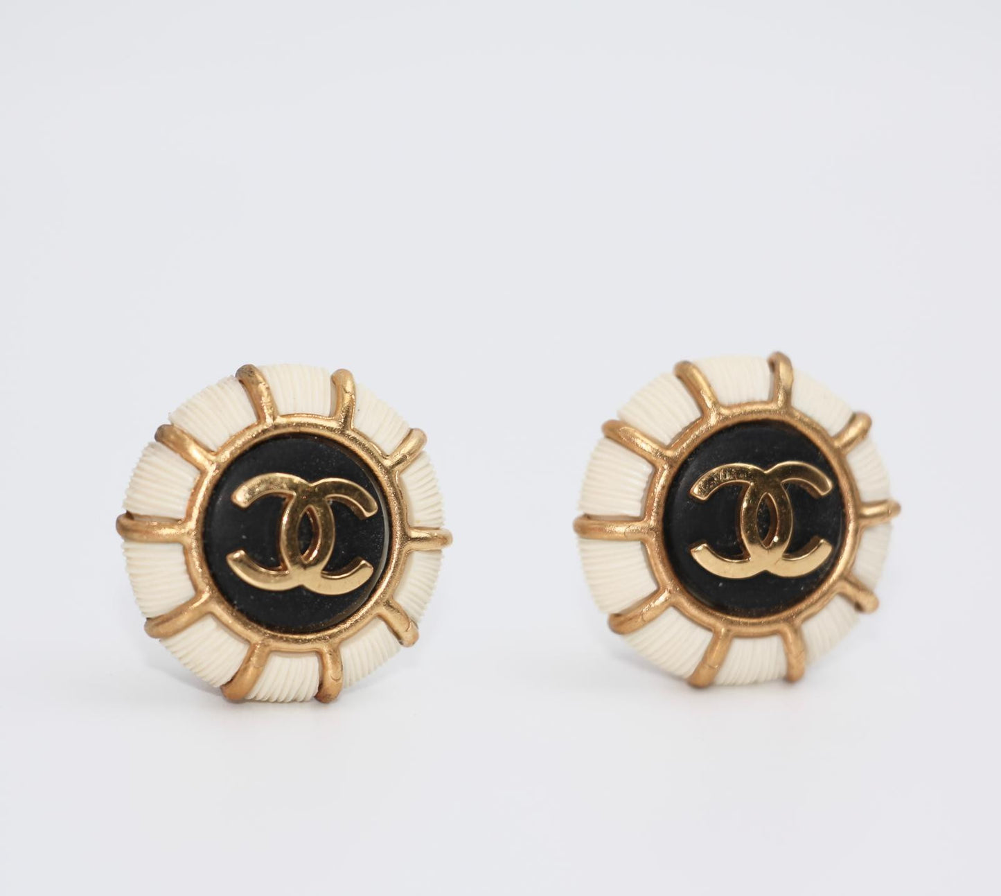 Chanel Vintage 95A Resin Navy Style Clip-On Earrings