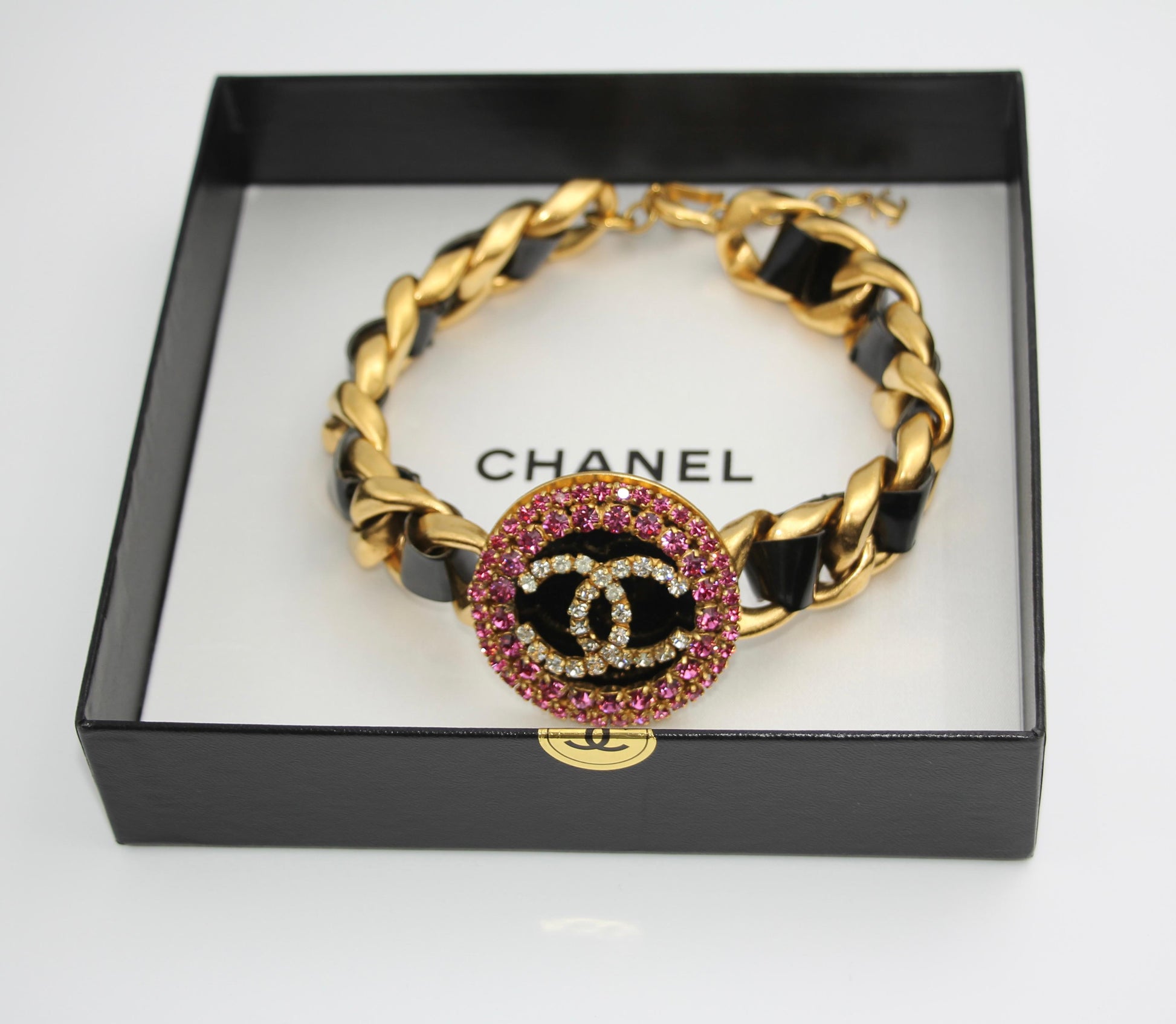 CHANEL Chanel Vintage 95P Rhinestone Barbie Series Pink Choker - Onesize Fashion Jewellery - Secondhand luxury from Wararni