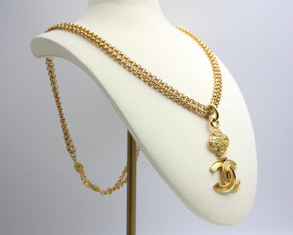 Chanel Vintage 95A Gold-Plated Plain Gold Flower Necklace