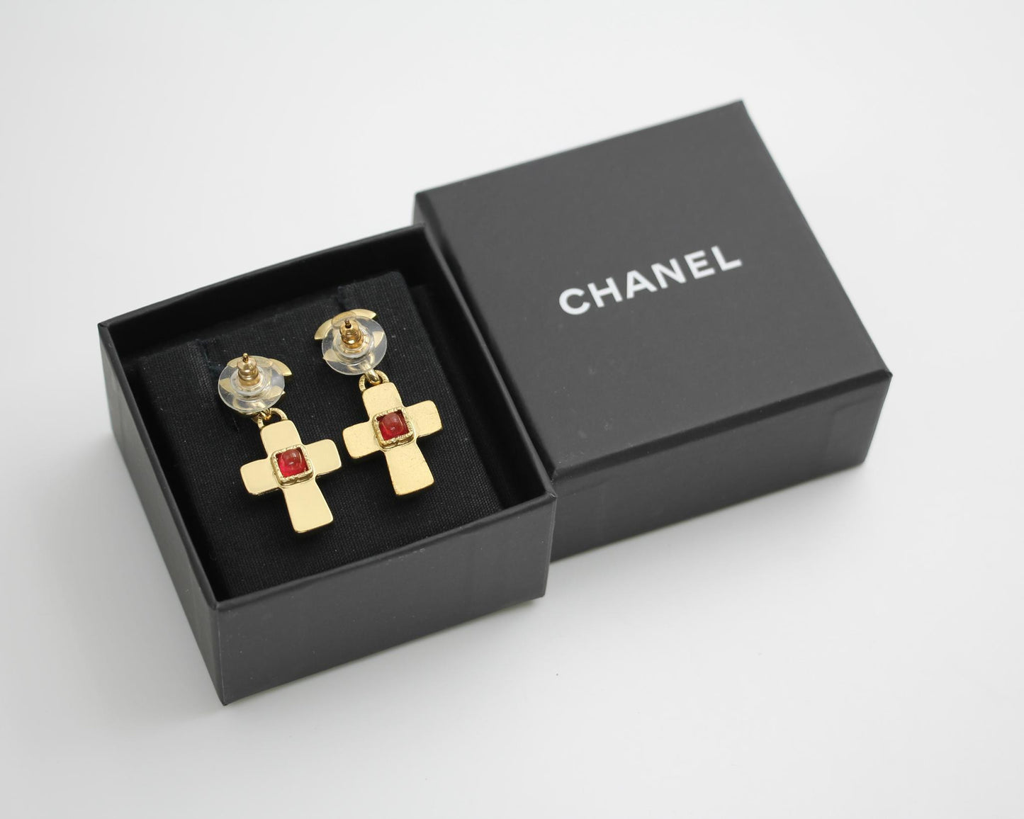 Chanel Vintage 02P Green And Red Glass Gold-Plated Cross Earrings