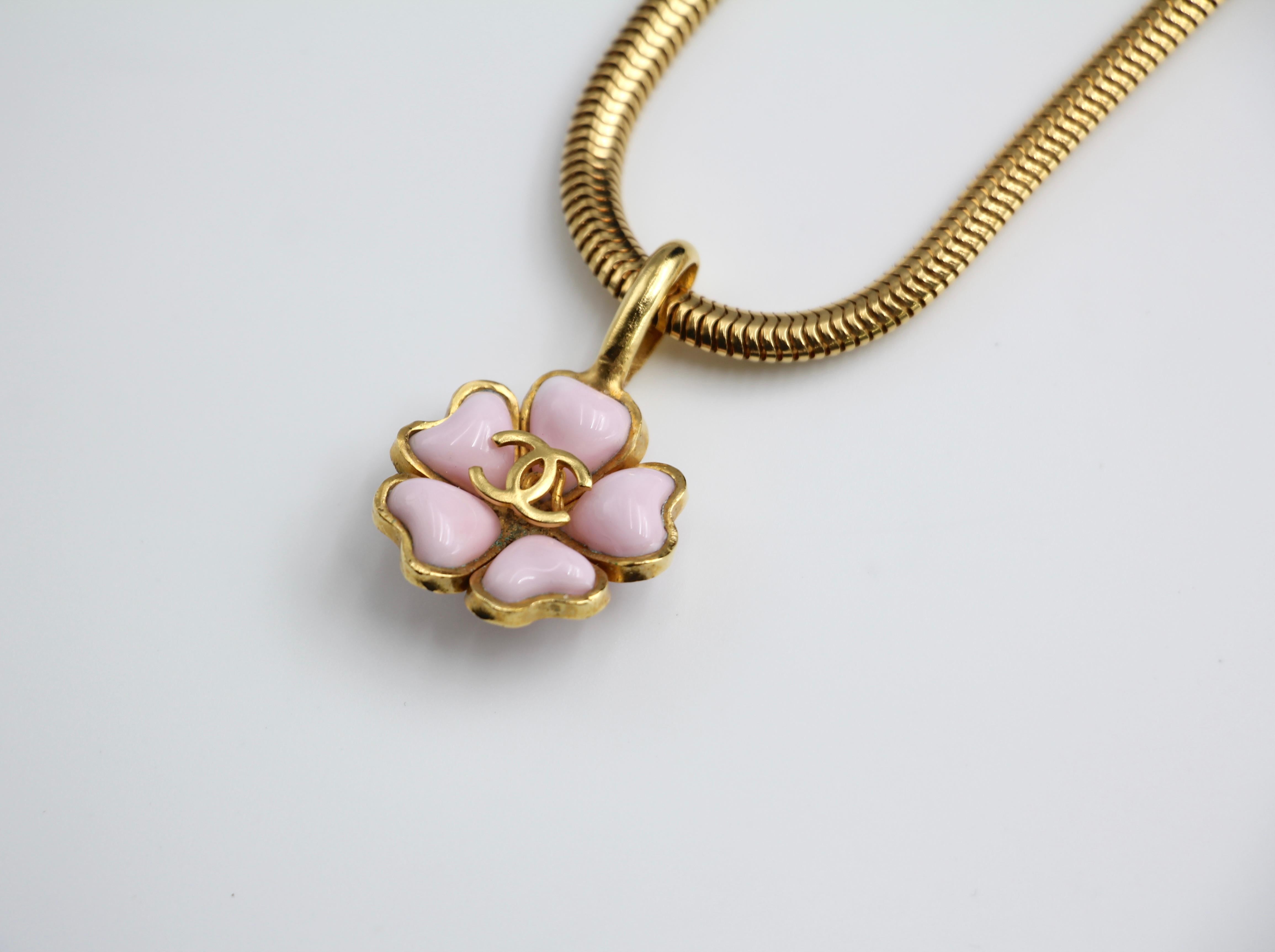 Chanel Vintage 97P Glazed Pink Camellia Pendant Necklace – Wararni.com