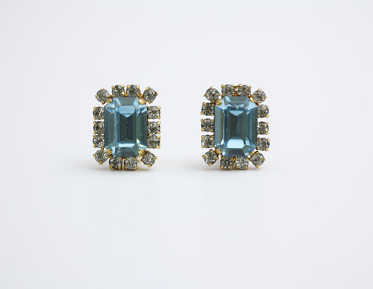 CHANEL Chanel Vintage 95P Light Blue Rhinestone Barbie Earrings - Onesize Fashion Jewellery - Vintage fashion from Wararni