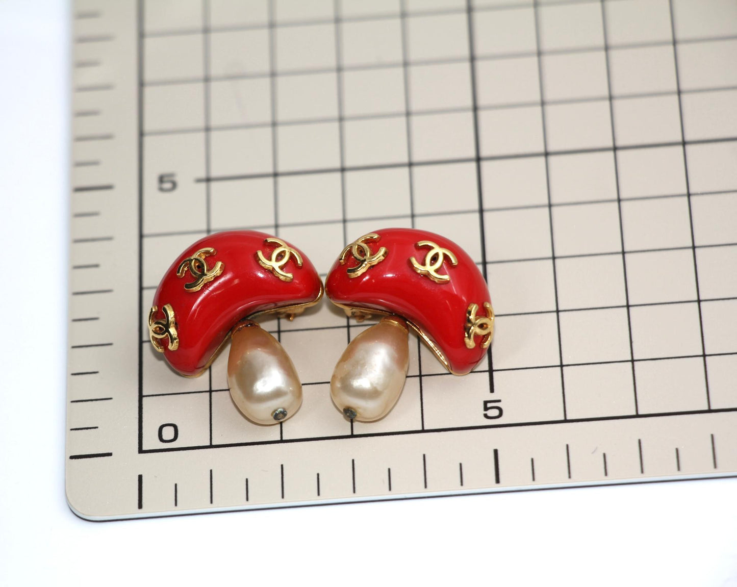 Chanel Vintage 91 Imitation Pearl Resin Red Mushroom Clip-On Earrings