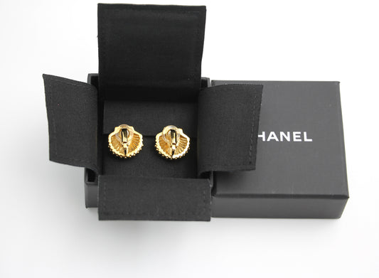 CHANEL Chanel G23C Metal Shell Vic Gift Earrings - Onesize Fashion Jewellery - Secondhand luxury from Wararni