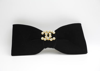 Chanel Vintage 81 85 Years Black Velvet Rhinestone Gold Plated Cc Bow Hairpin