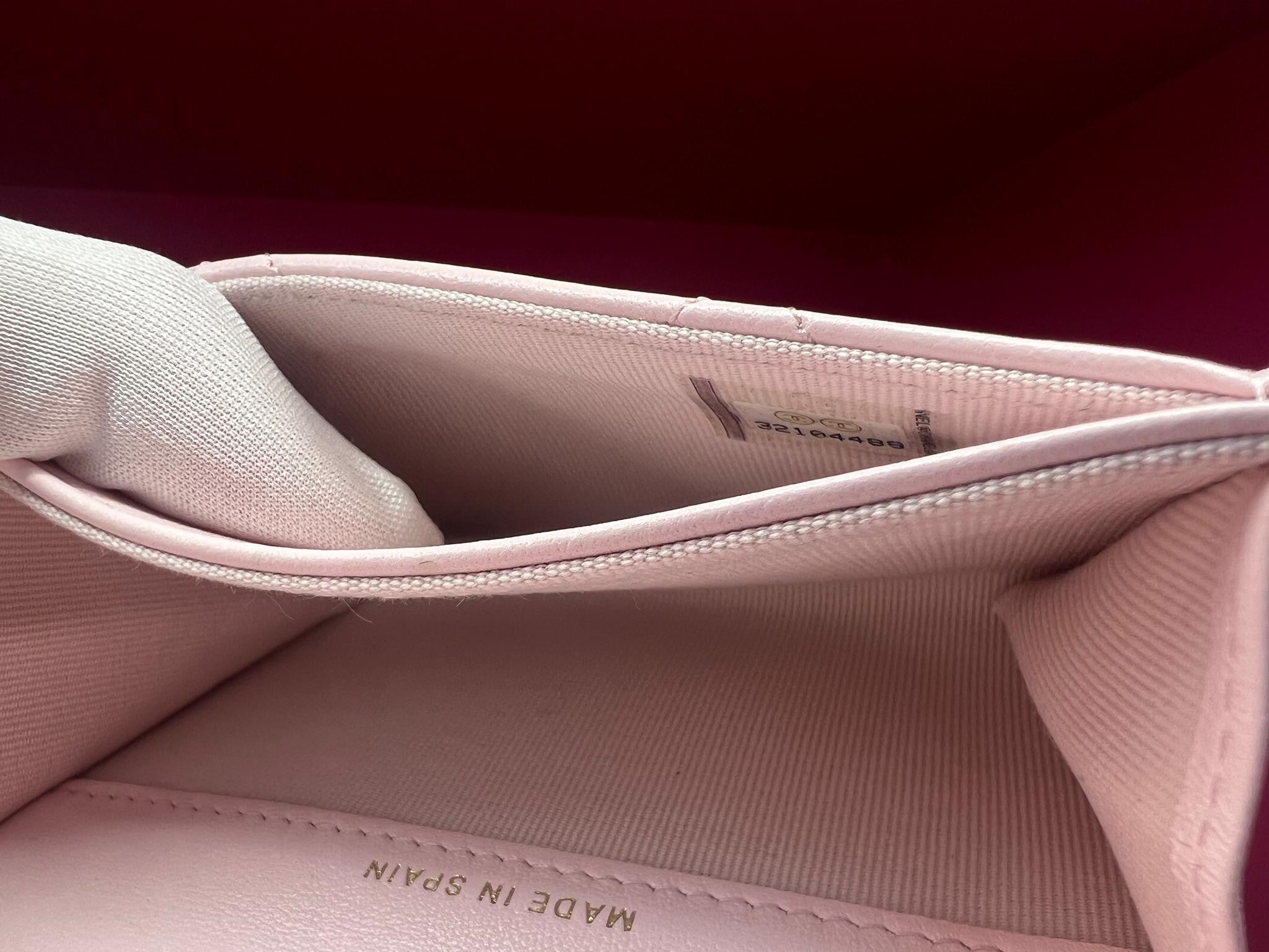 咲桜☆CHANEL 財布 Chanel 19 Year Leather Cherry Blossom Pink Wallet Card Holder