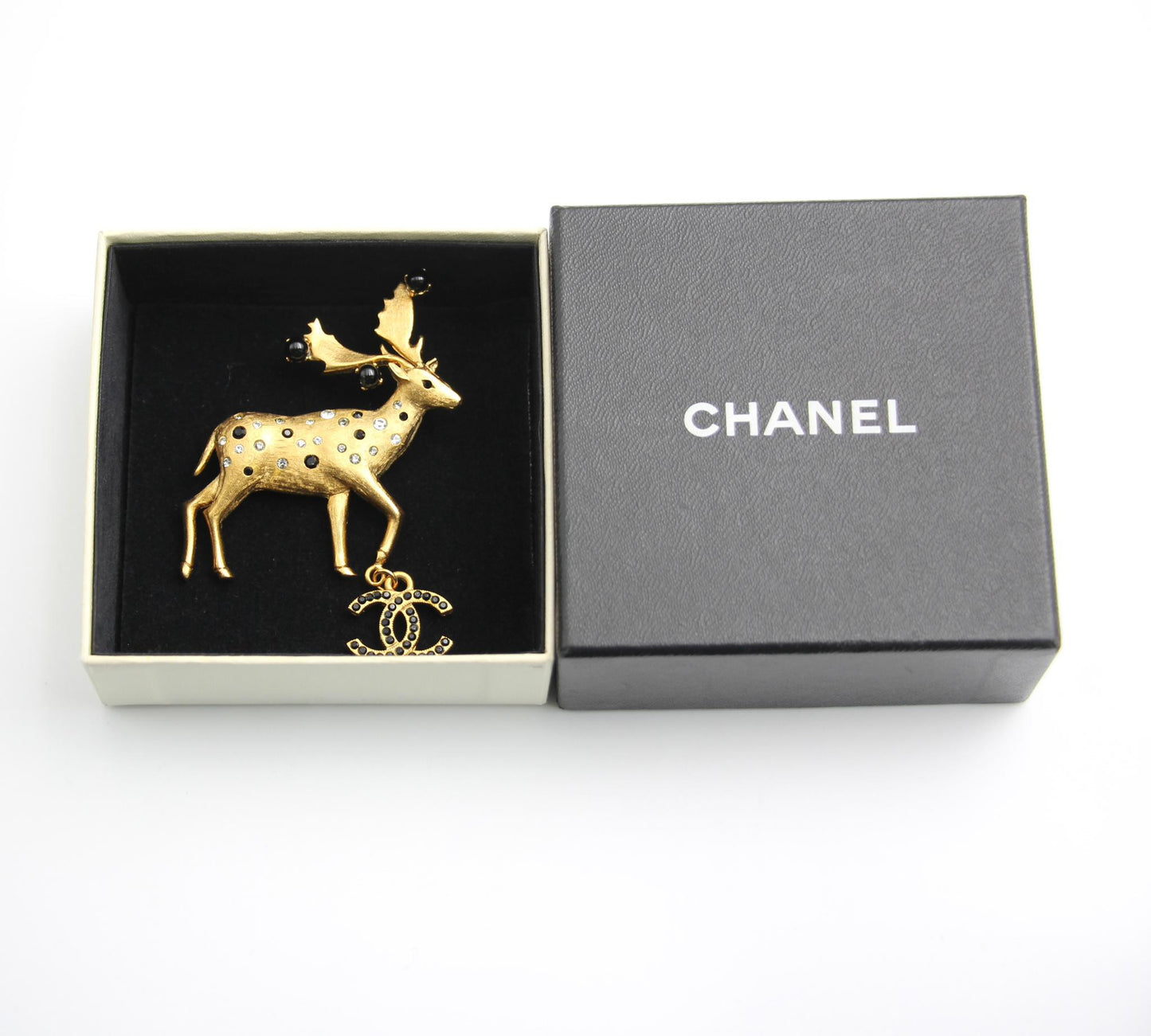 Chanel Vintage 01A Rhinestone Deer Cc Brooch