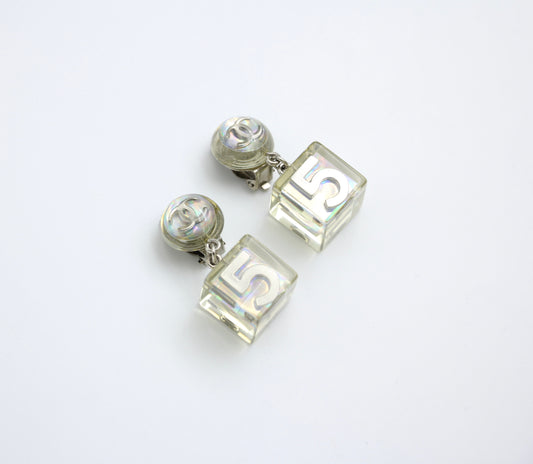 CHANEL Chanel Vintage Size 5 Transparent Cube Dangling Earrings - Onesize Fashion Jewellery - Used fashion item from Wararni