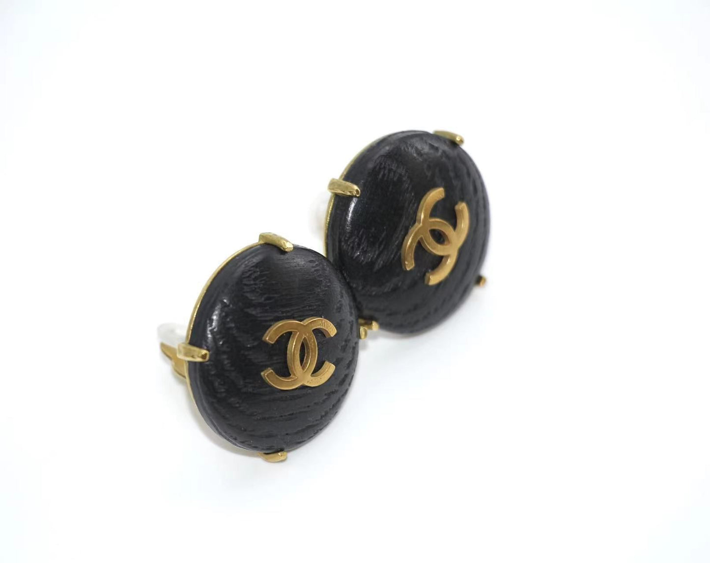 Chanel Vintage 94A Wood Black Clip-On Earrings