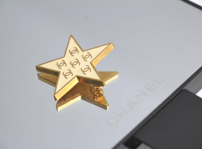 Chanel Vintage 01P Metal Yellow Star Brooch