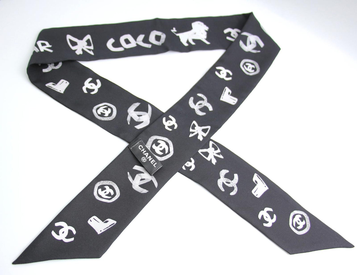 Chanel 100 Silk Twilly Black White Cc Scarf