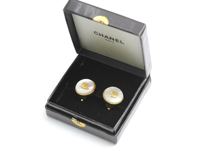 Chanel Vintage 95A Mother-Of-Pearl Round White Thin Cc Earrings