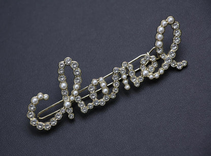 Chanel 21V Rhinestone Imitation Pearl English Brooch