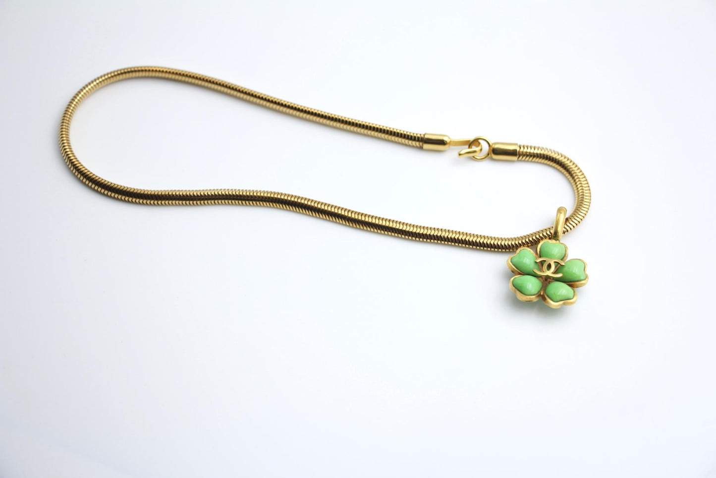 Chane Vintage 97P Glazed Green Camellia Pendant Necklace