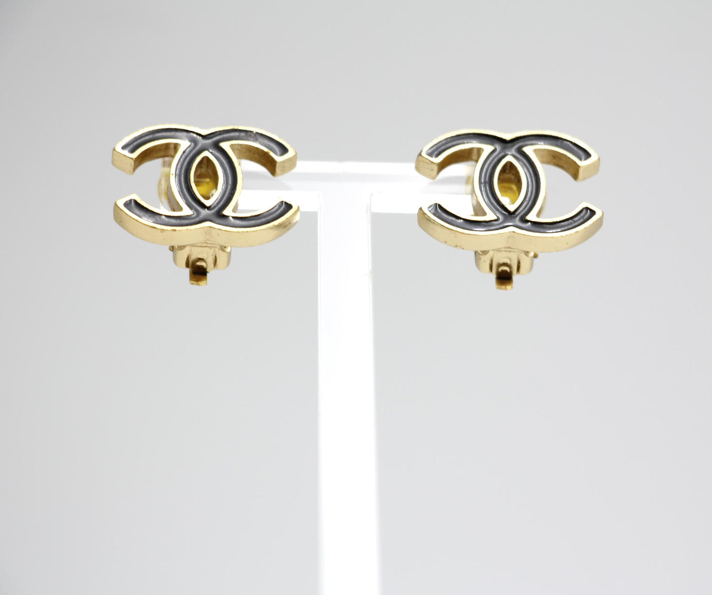 Chanel Vintage 03A Enamel Classic Black Cc Earrings