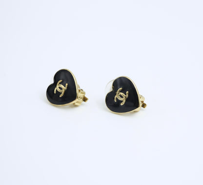 CHANEL Chanel Vintage 04A Enamel Black Love Thin Cc Earrings - Onesize Fashion Jewellery - Used fashion item from Wararni