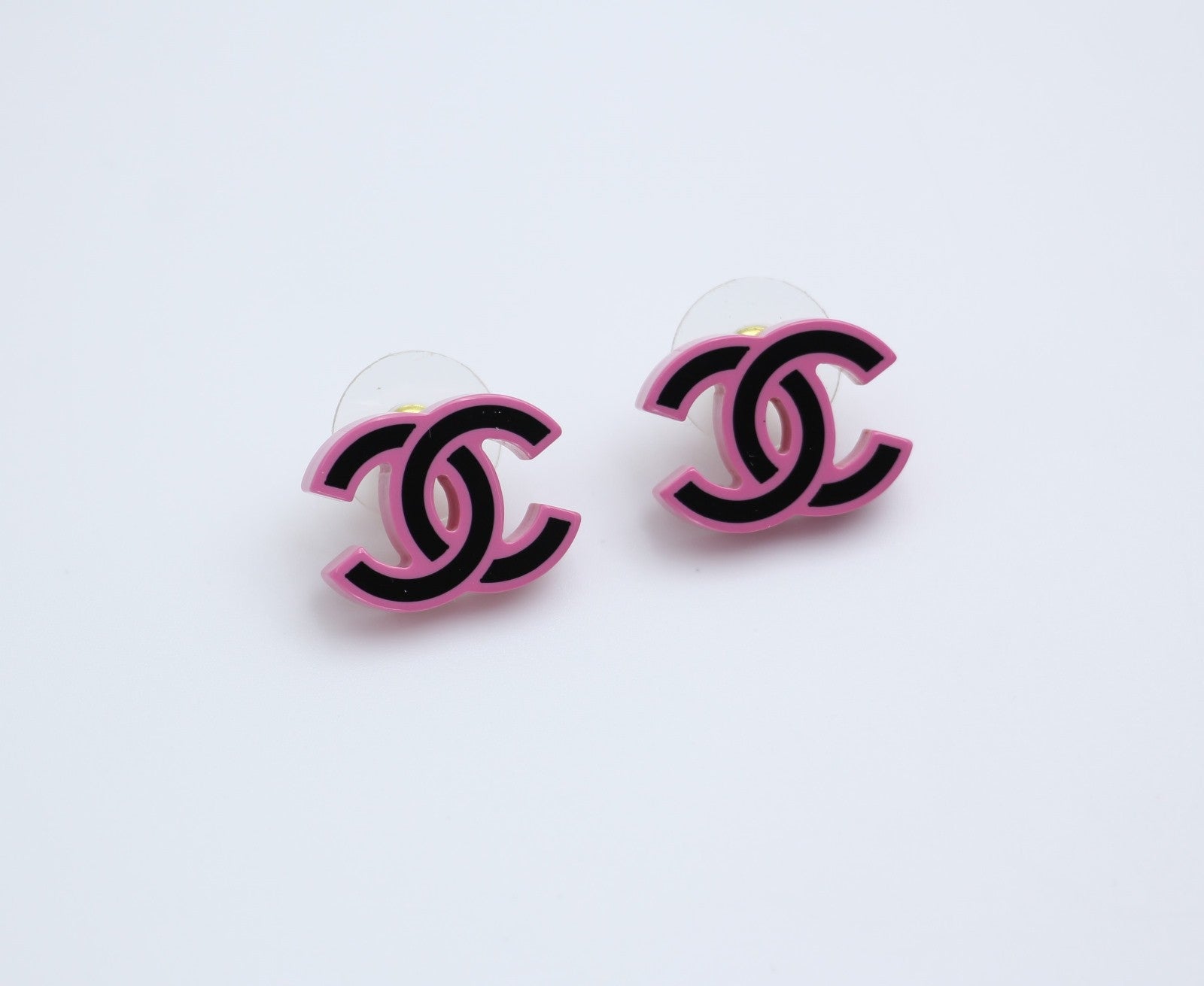 CHANEL Chanel 22S Resin Purple Pink Black Simple Cc Earrings - Onesize Fashion Jewellery - Vintage fashion from Wararni