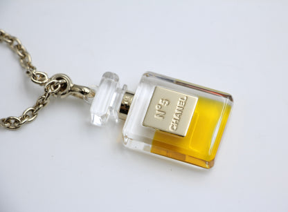 Chanel Vintage 04P Gold Plated No 5 Perfume Bottle Handbag Charm