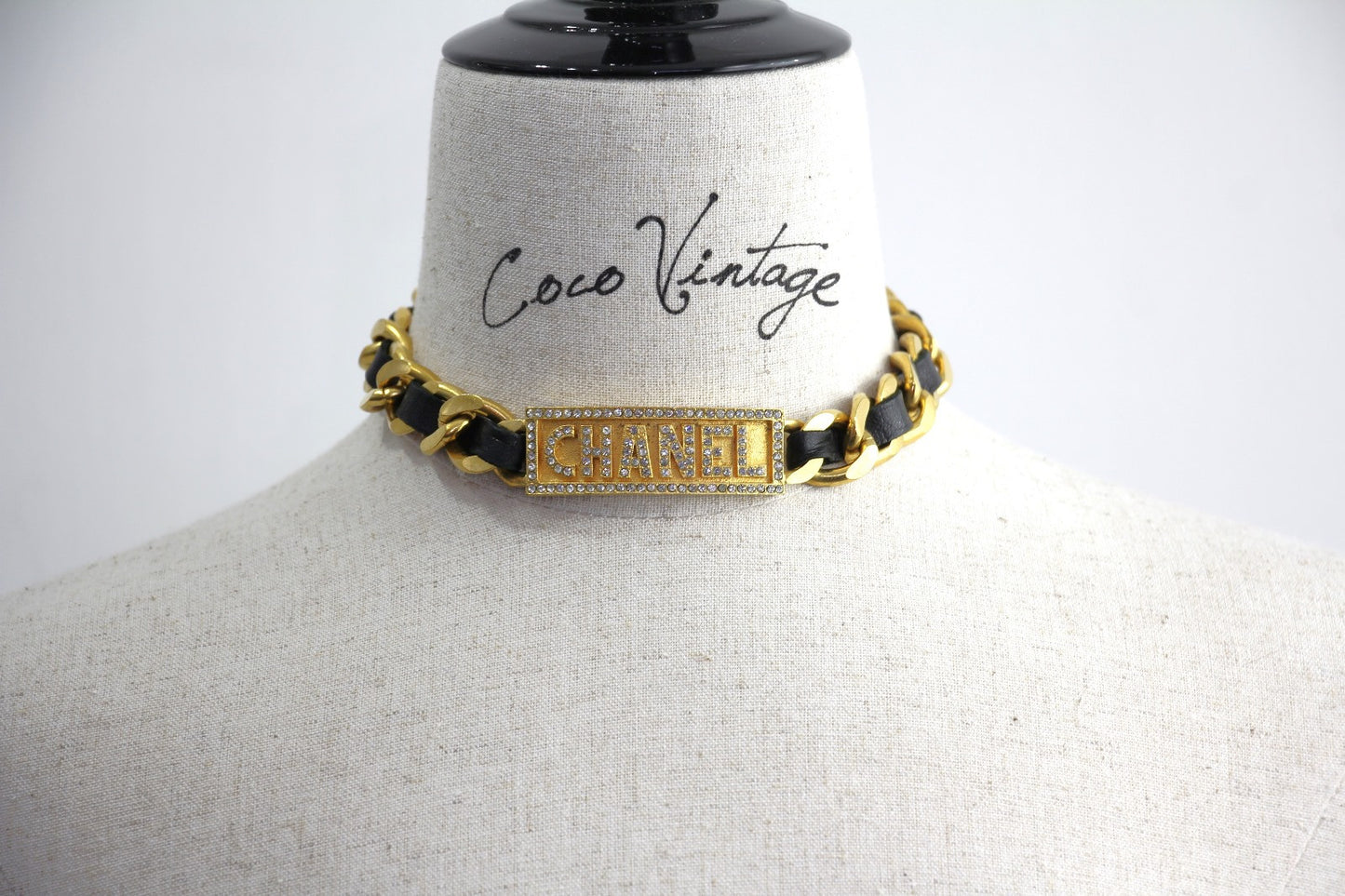 Chanel Vintage 95P Black Gold Leather Chain Gold Plated Necklace