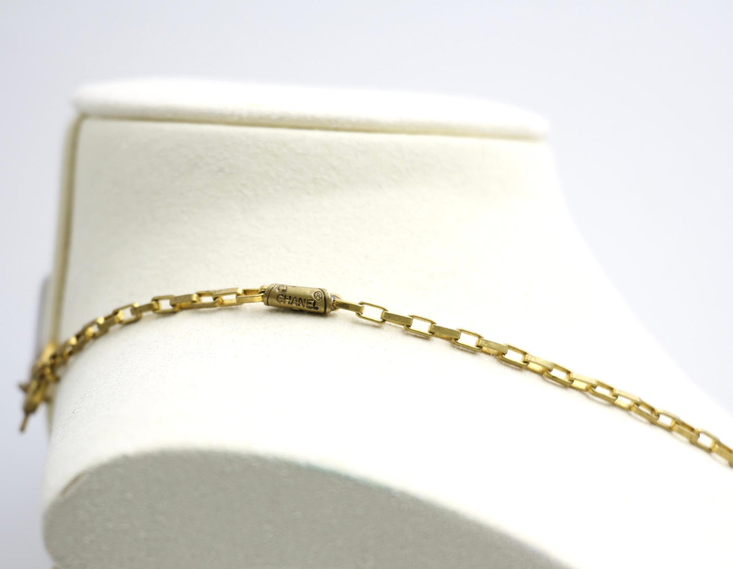 Chanel Vintage 71 80 Years Gold Plated Straight Stripe Chain Necklace