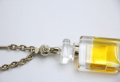 Chanel Vintage 04P Gold Plated No 5 Perfume Bottle Handbag Charm