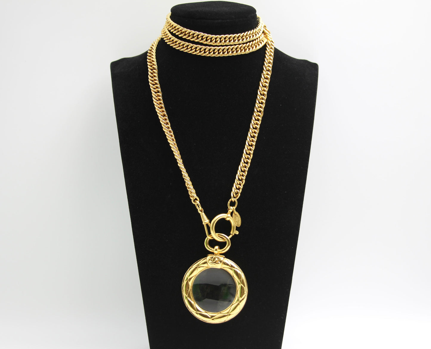 CHANEL Chanel Vintage 81 85 Gold-Plated Glass Mirror Long Necklace - Onesize Fashion Jewellery - Vintage fashion from Wararni