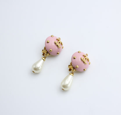 Chanel Vintage 96C Resin Pink Bean Imitation Pearl Earrings