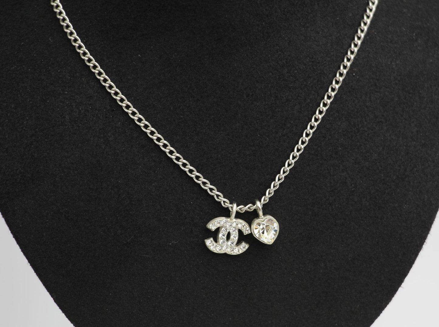 Chanel Vintage 05P Rhinestone Silver Heart Necklace