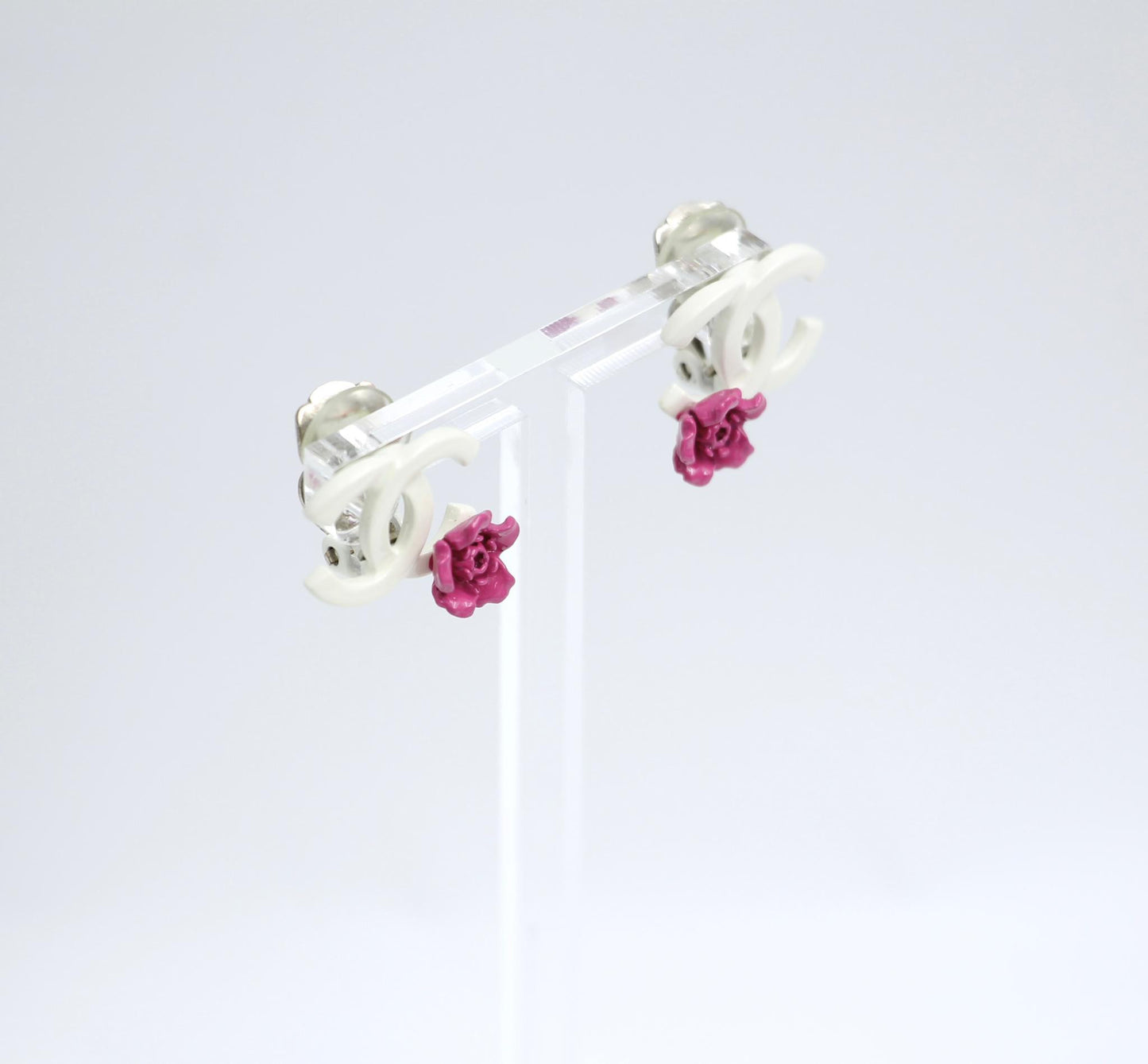 Chanel Vintage 04P Resin Pink Flower Earrings