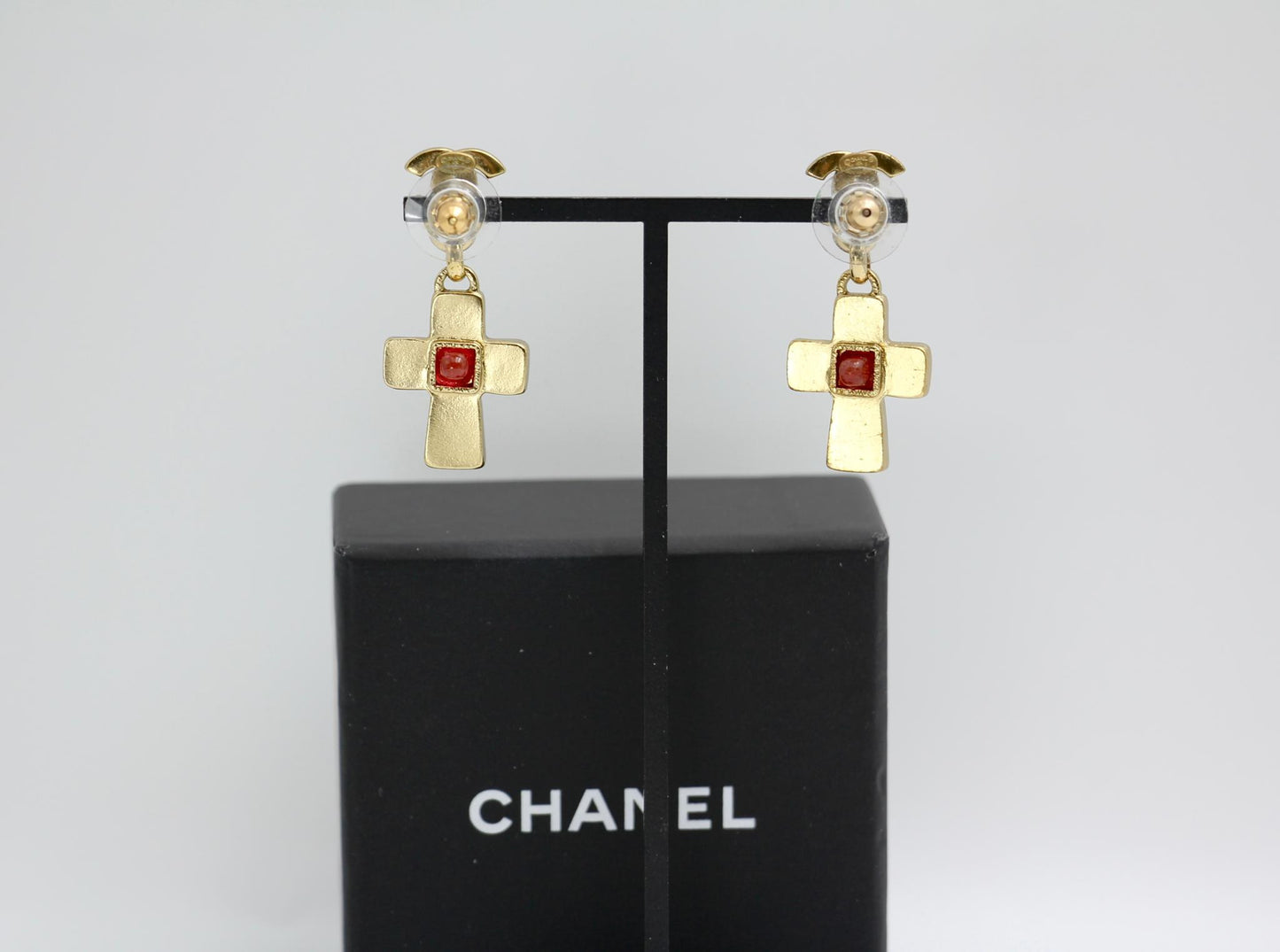 Chanel Vintage 02P Green And Red Glass Gold-Plated Cross Earrings