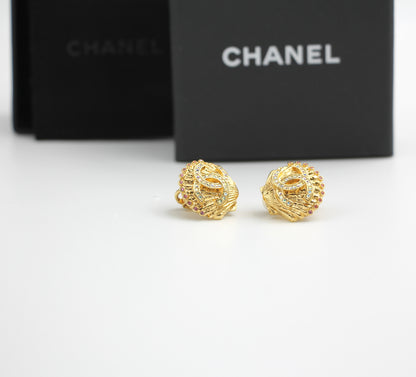 Chanel G23C Metal Shell Vic Gift Earrings