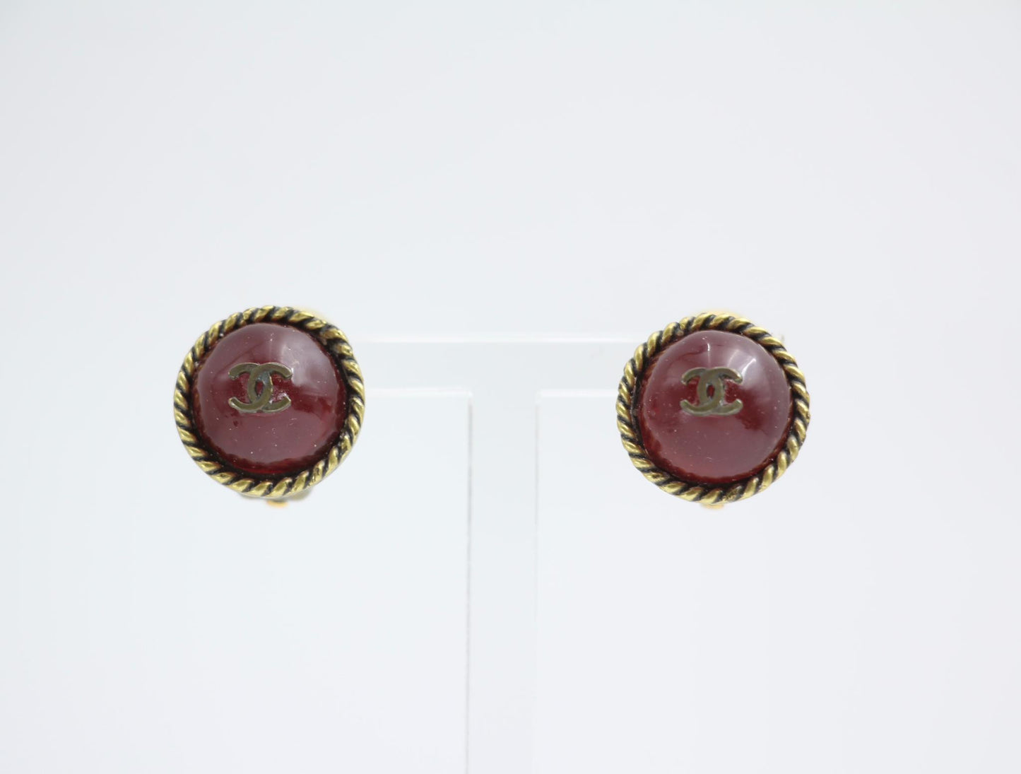 CHANEL Chanel Vintage 00A Glazed Red Vintage Round Gold Hoop Earrings - Onesize earrings - Used fashion item from Wararni