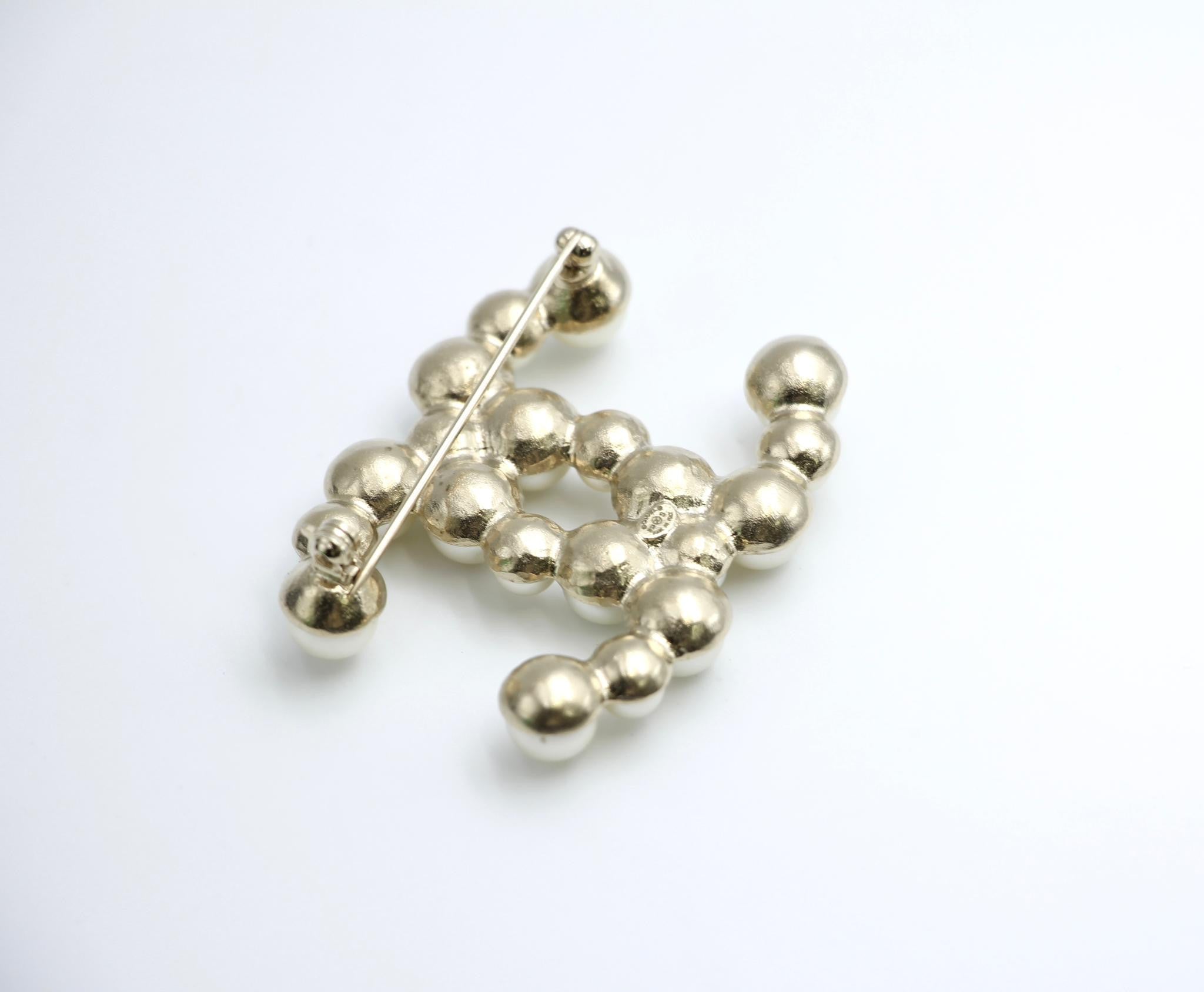 Chanel 13S Imitation Pearl Cc Brooch G Dragon Same Style – Wararni.com