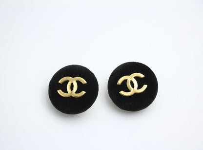 Chanel Vintage 86 Black Velvet Gold-Plated Round Large Cc Earrings