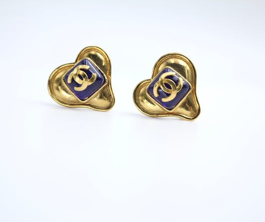 CHANEL Chanel Vintage 95P Sapphire Blue Glazed Gold-Plated Love Earrings - Onesize Fashion Jewellery - Vintage fashion from Wararni