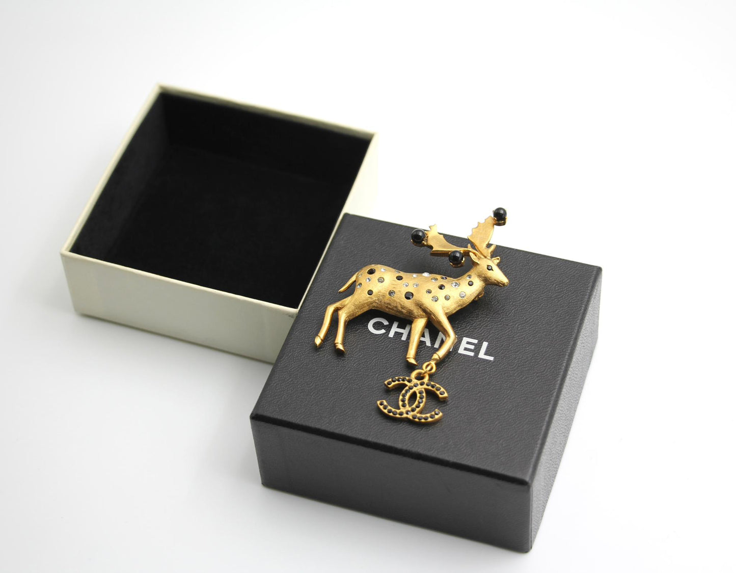 Chanel Vintage 01A Rhinestone Deer Cc Brooch