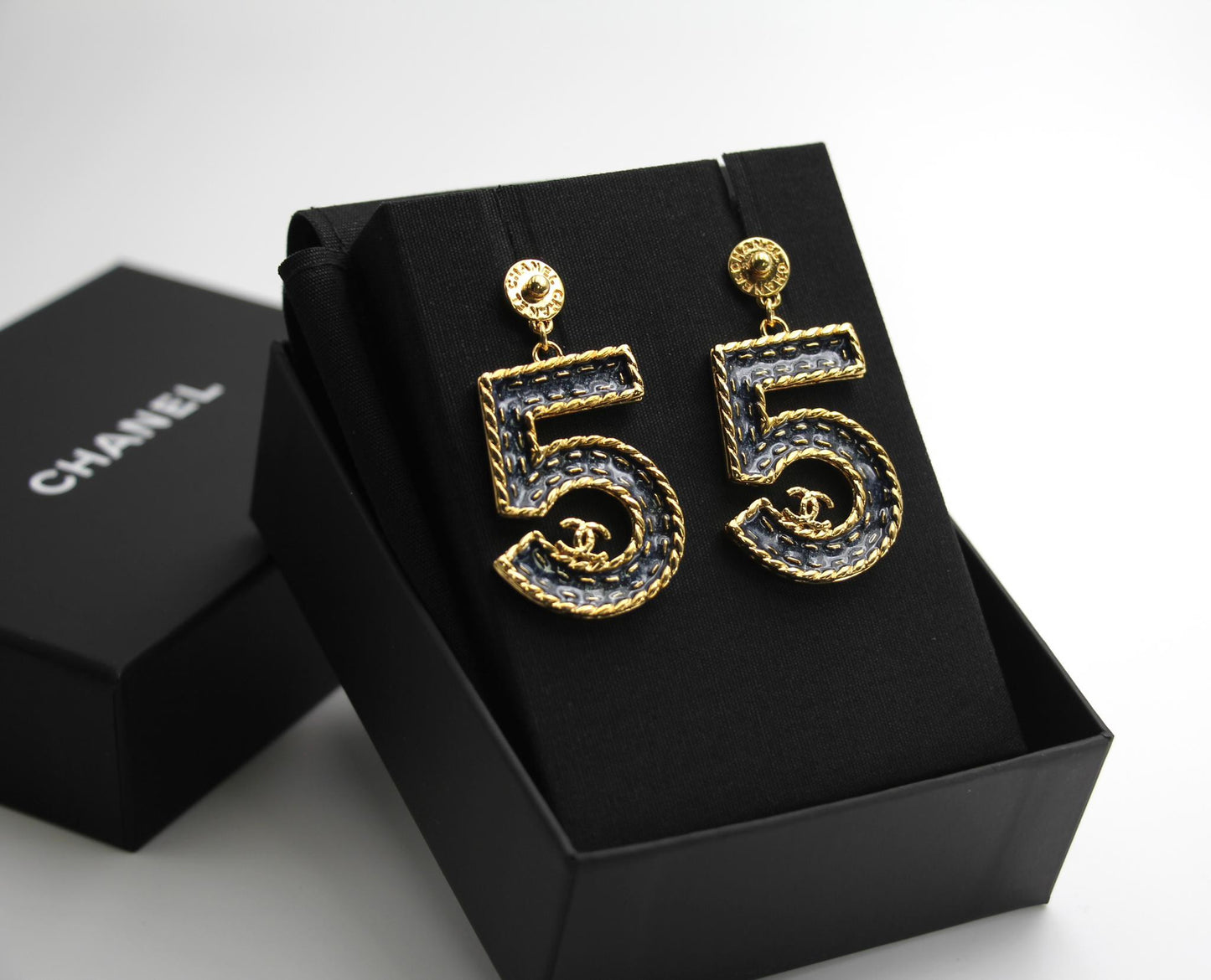 CHANEL Chanel 24P Metal Denim Size 5 Earrings - Onesize Fashion Jewellery - Secondhand luxury from Wararni