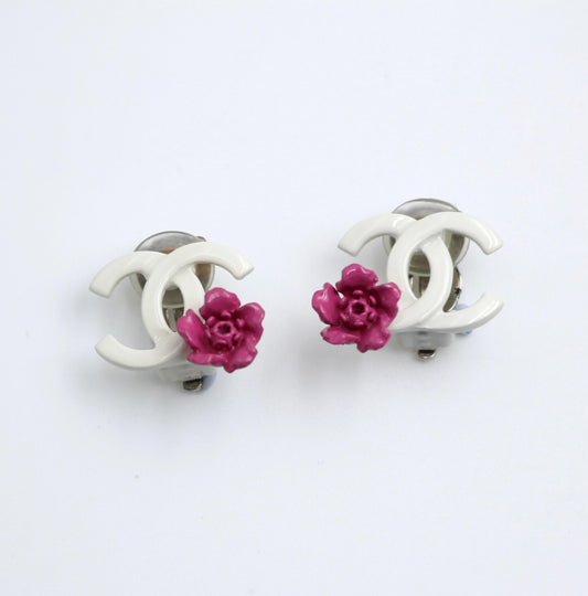 CHANEL Chanel Vintage 04P Resin Pink Flower Earrings - Onesize Fashion Jewellery - Secondhand luxury from Wararni