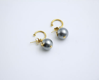 Chanel Vintage 02 Imitation Pearl Gray Wave Dangle Earrings