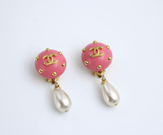 CHANEL Chanel Vintage 96C Imitation Pearl Resin Rouge Pink Bean Earrings - Onesize Fashion Jewellery - Used fashion item from Wararni