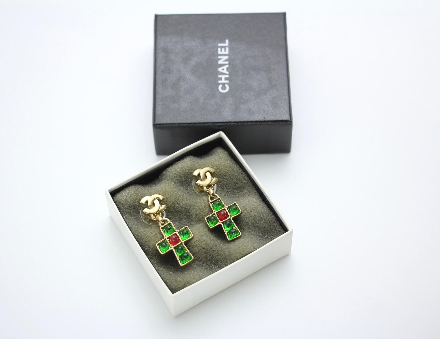 Chanel Vintage 02P Green And Red Glass Gold-Plated Cross Earrings 1