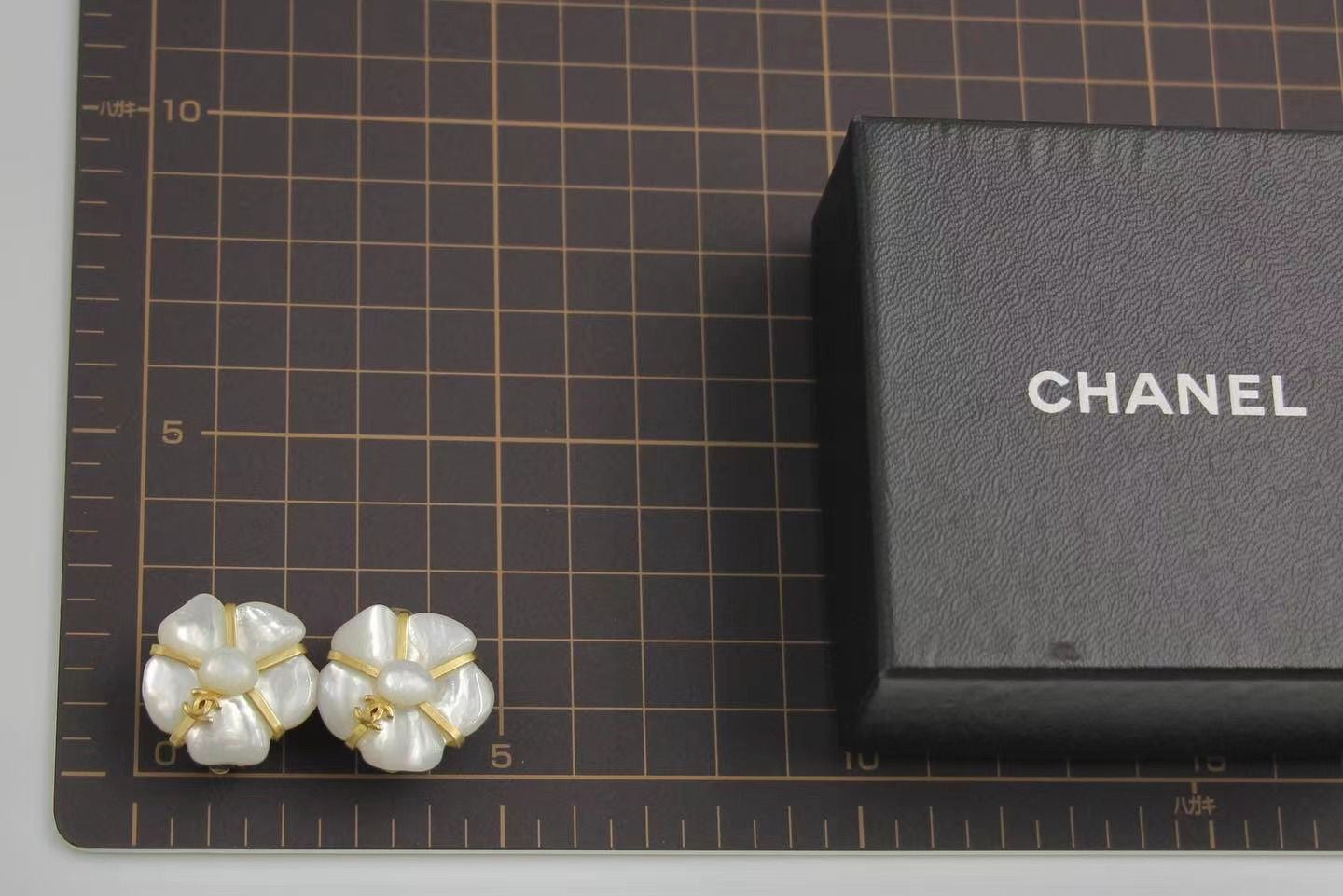 Chanel Vintage 01A Mother-Of-Pearl White Earrings