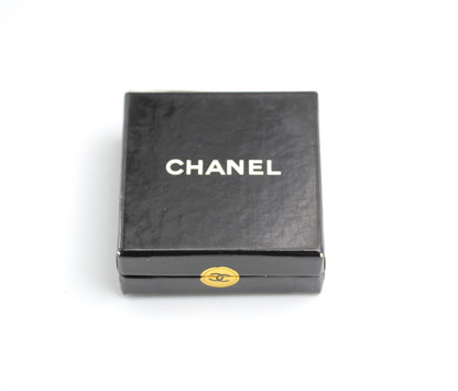 Chanel Vintage 95A Mother-Of-Pearl Round White Thin Cc Earrings