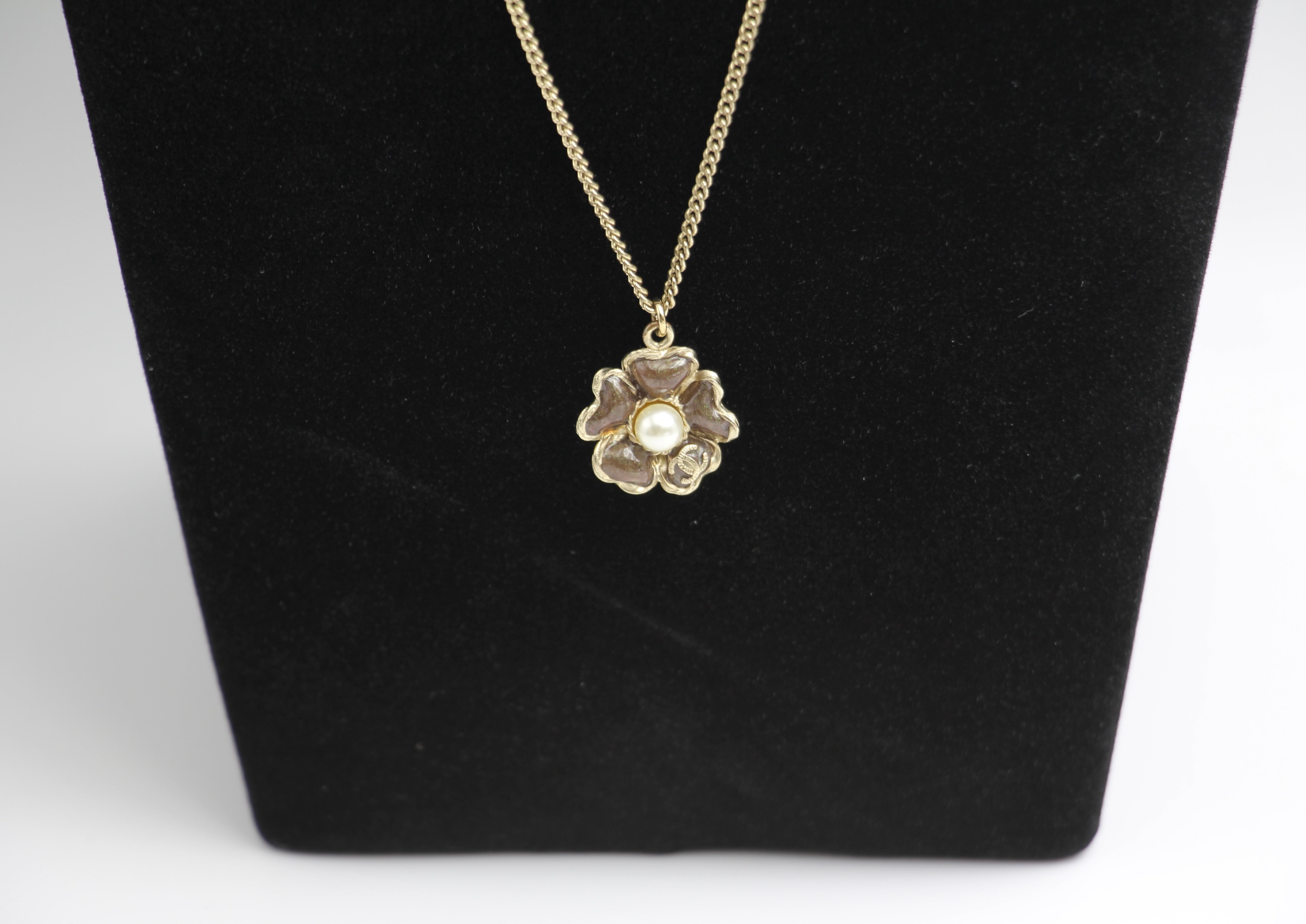 SHELTECH with Cloveru KANEWAHINE11月16日まで Chanel 11A Glazed Brown Five-Leaf Clover Two-Wear Necklace