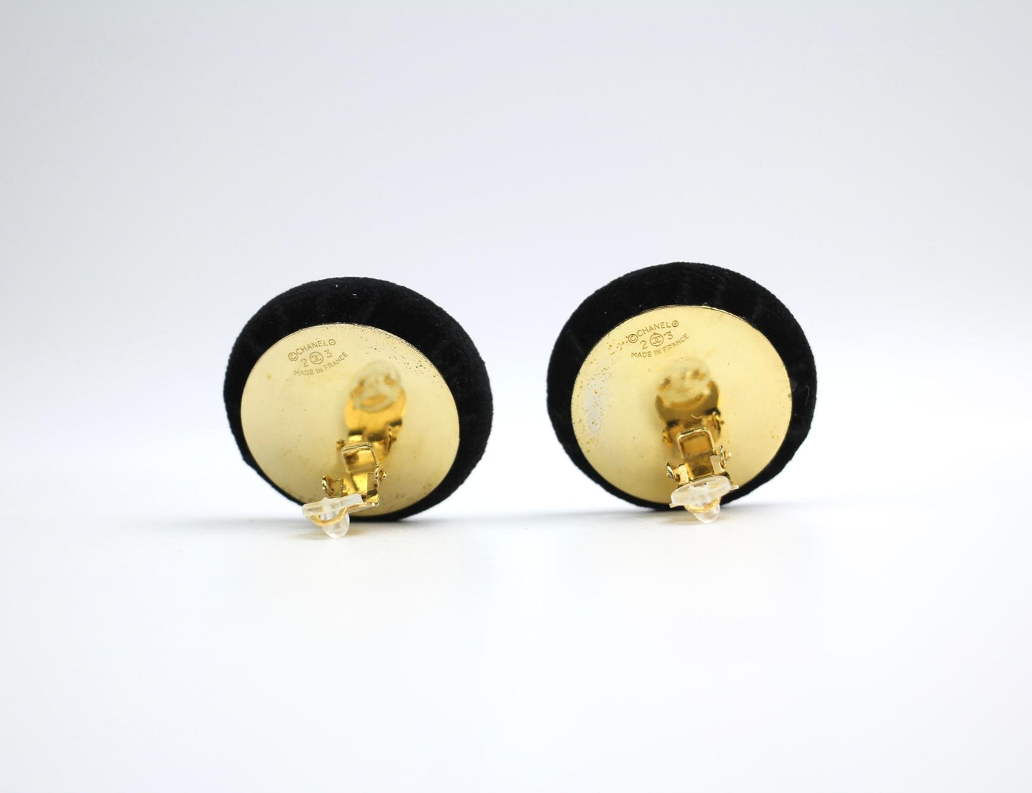 Chanel Vintage 86 Black Velvet Gold-Plated Round Large Cc Earrings