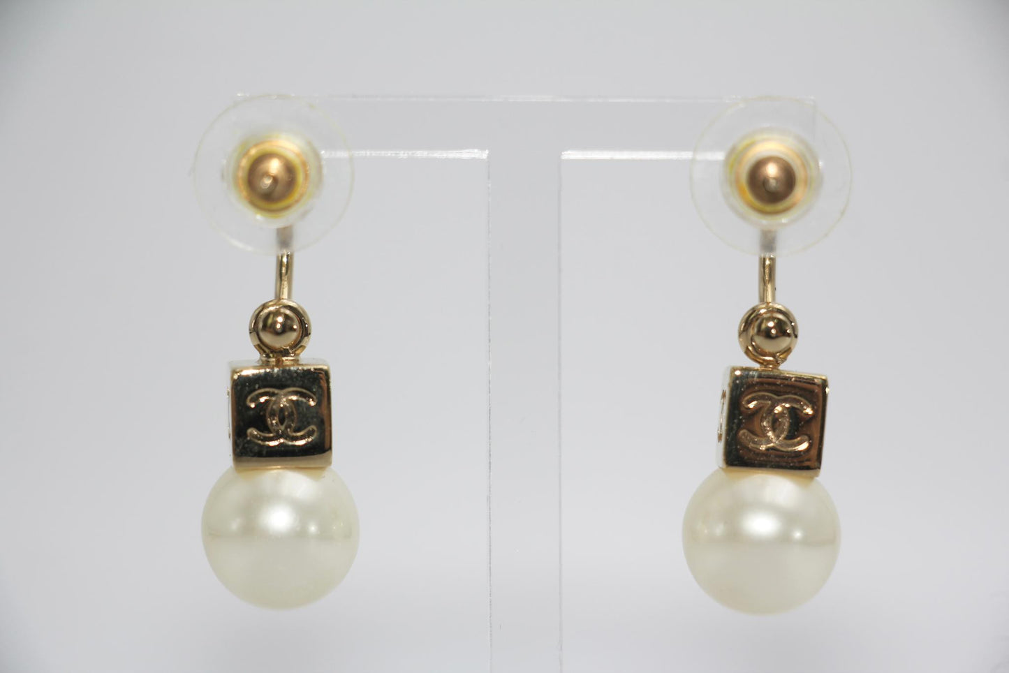 Chanel Vintage 02 Imitation Pearl Gold Square Cc Drop Earrings