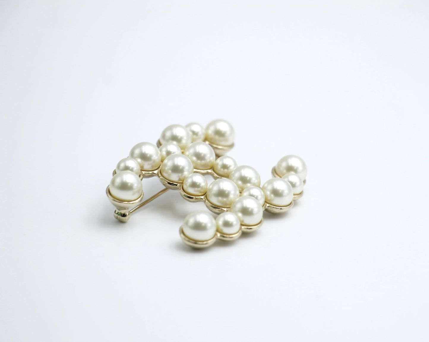 Chanel 13S Imitation Pearl Cc Brooch G Dragon Same Style