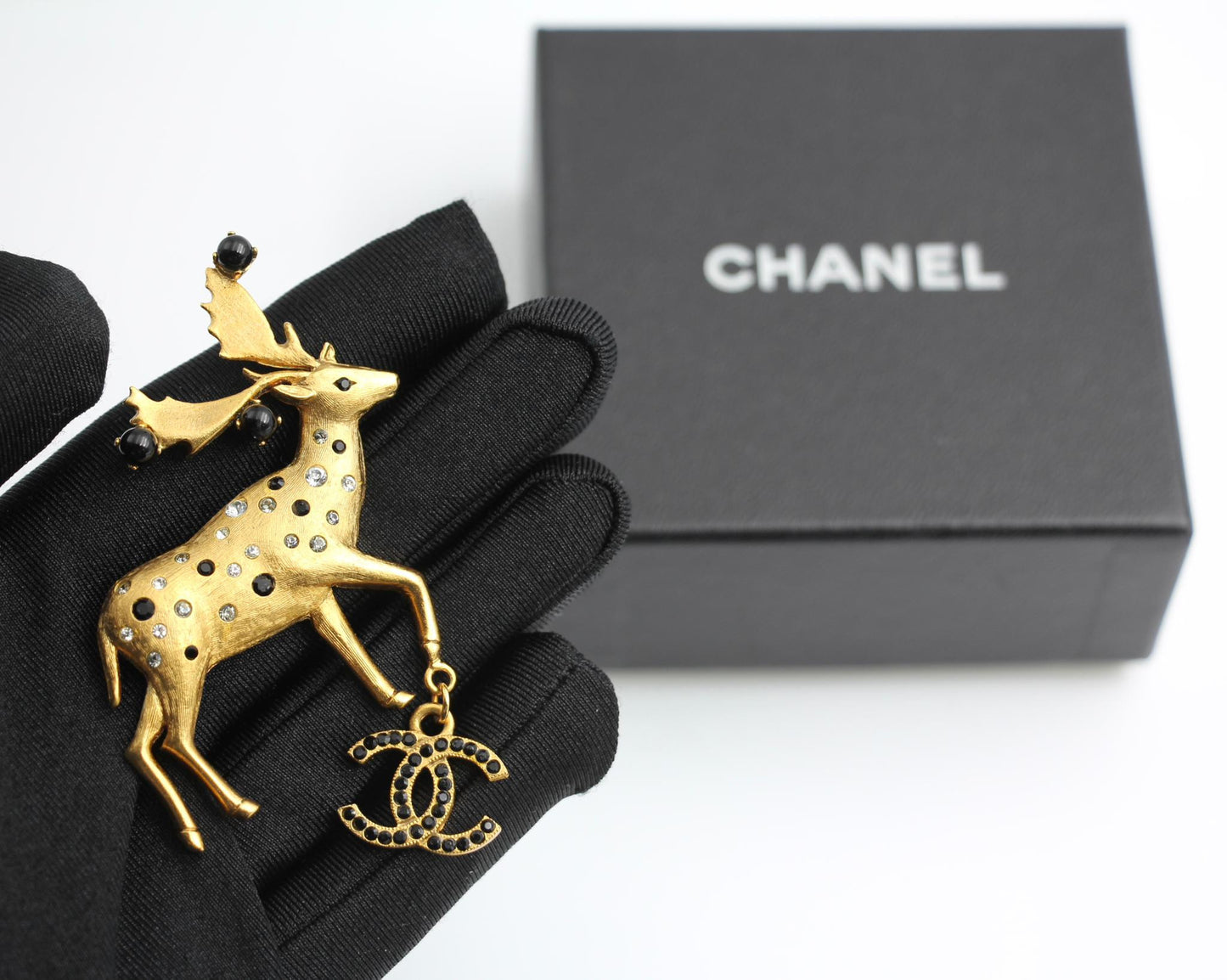 Chanel Vintage 01A Rhinestone Deer Cc Brooch