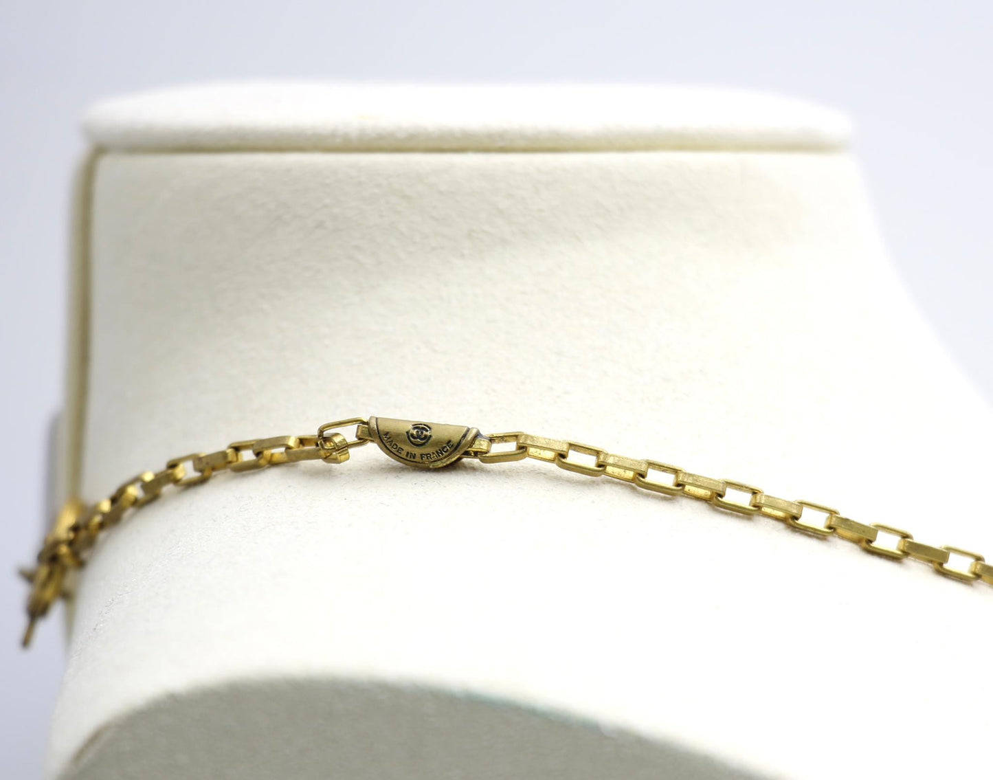 Chanel Vintage 71 80 Years Gold Plated Straight Stripe Chain Necklace