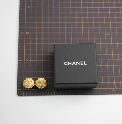 Chanel G23C Metal Shell Vic Gift Earrings